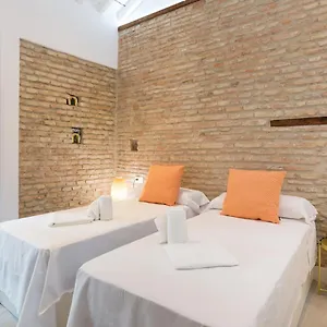 https://te1b-el-teatro-brick-wall-suite-prime-location.es-andalucia.com